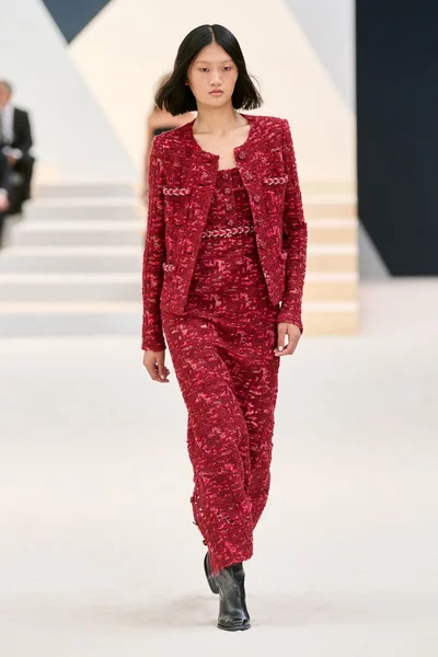 Look 19